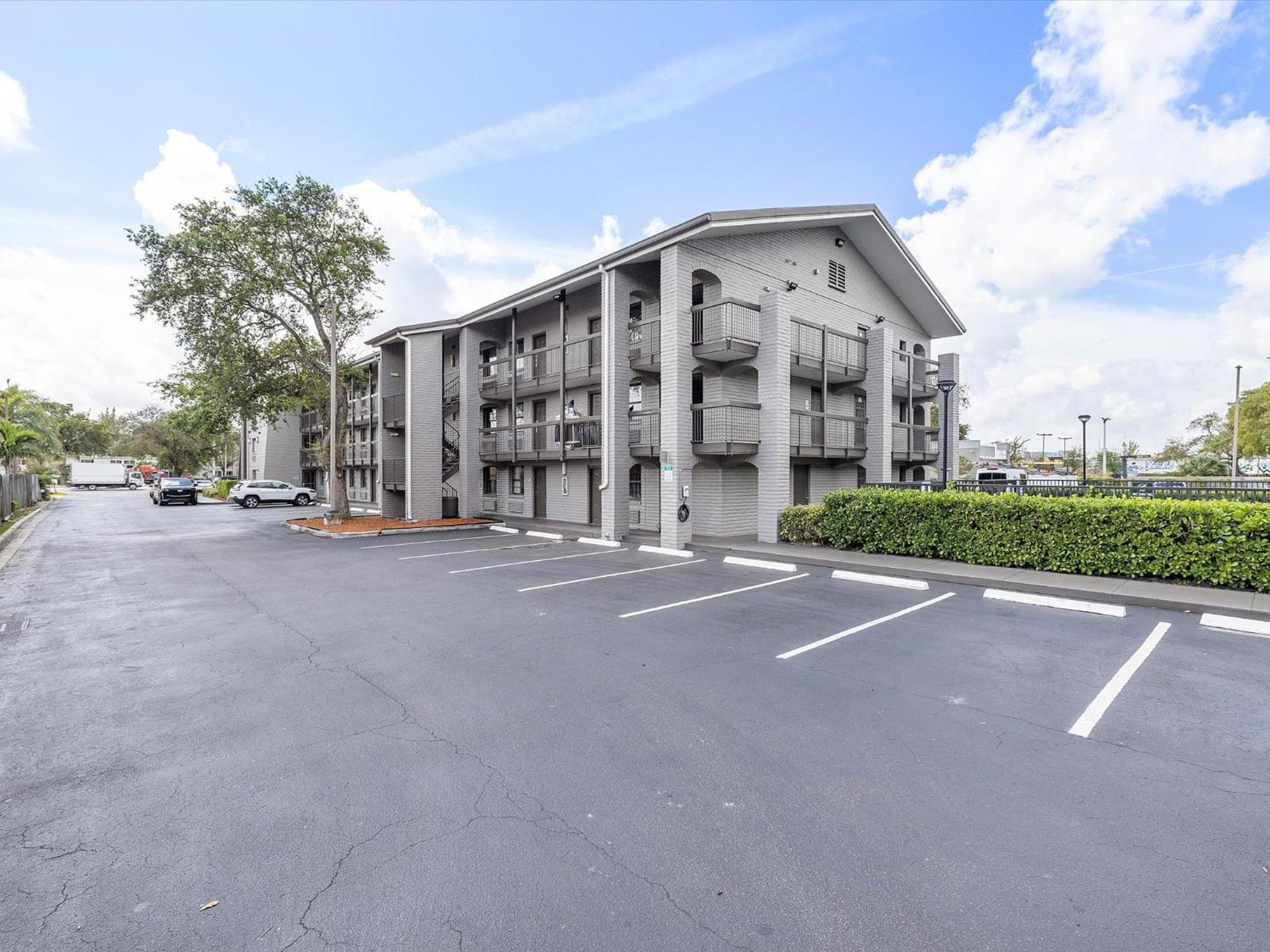 La Quinta Inn By Wyndham Miami Airport North Miami Springs Exteriör bild