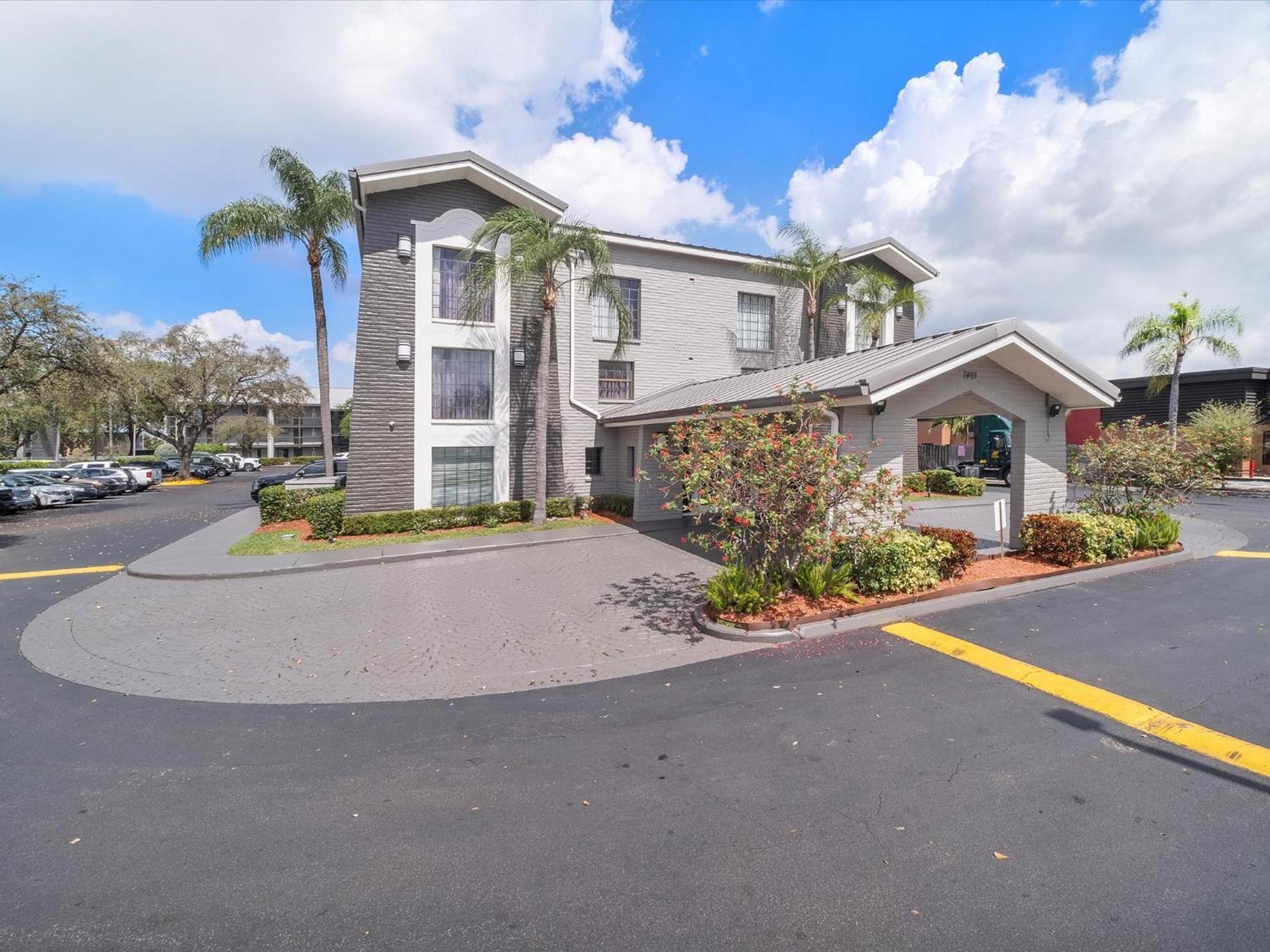 La Quinta Inn By Wyndham Miami Airport North Miami Springs Exteriör bild