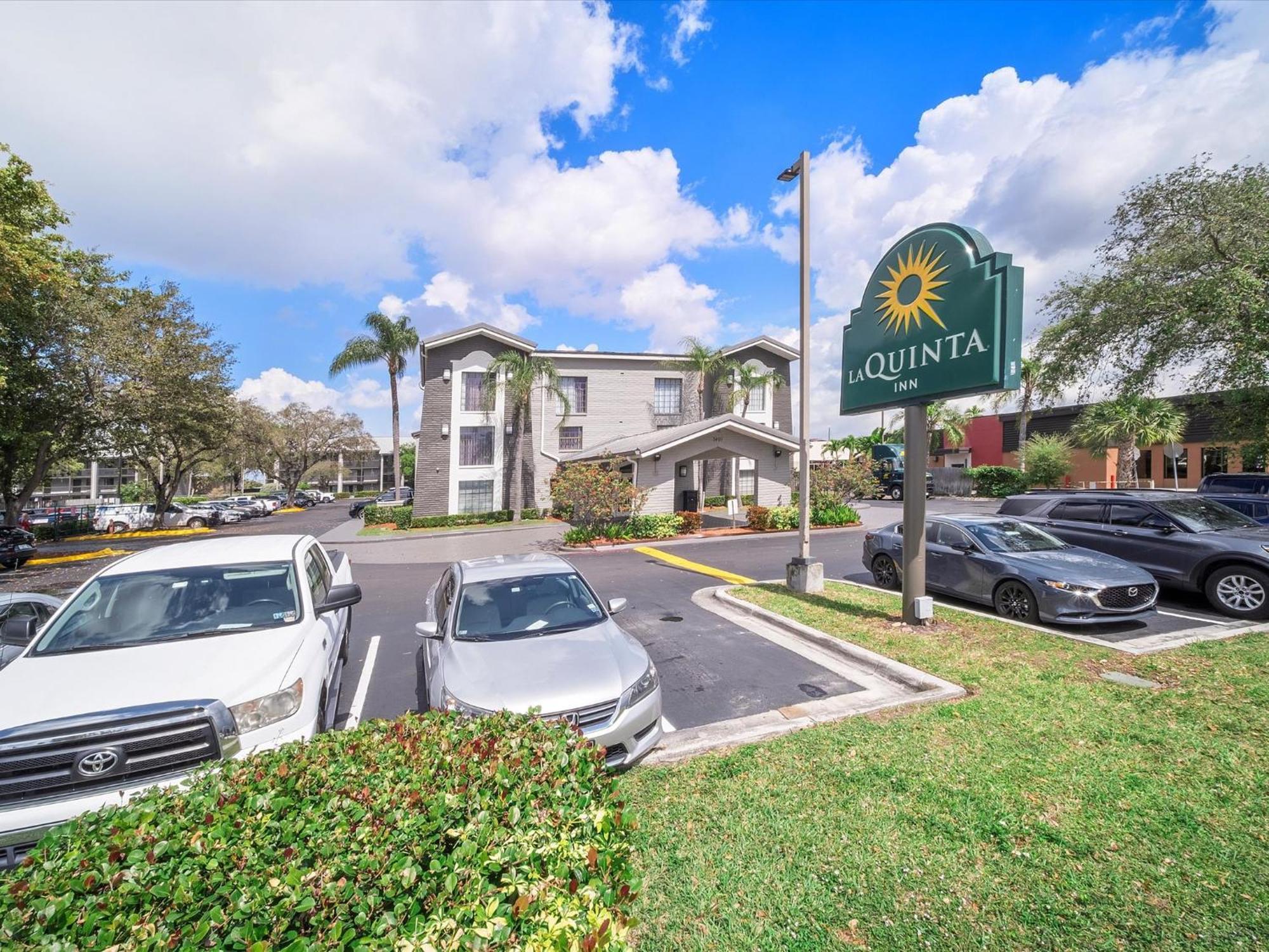 La Quinta Inn By Wyndham Miami Airport North Miami Springs Exteriör bild