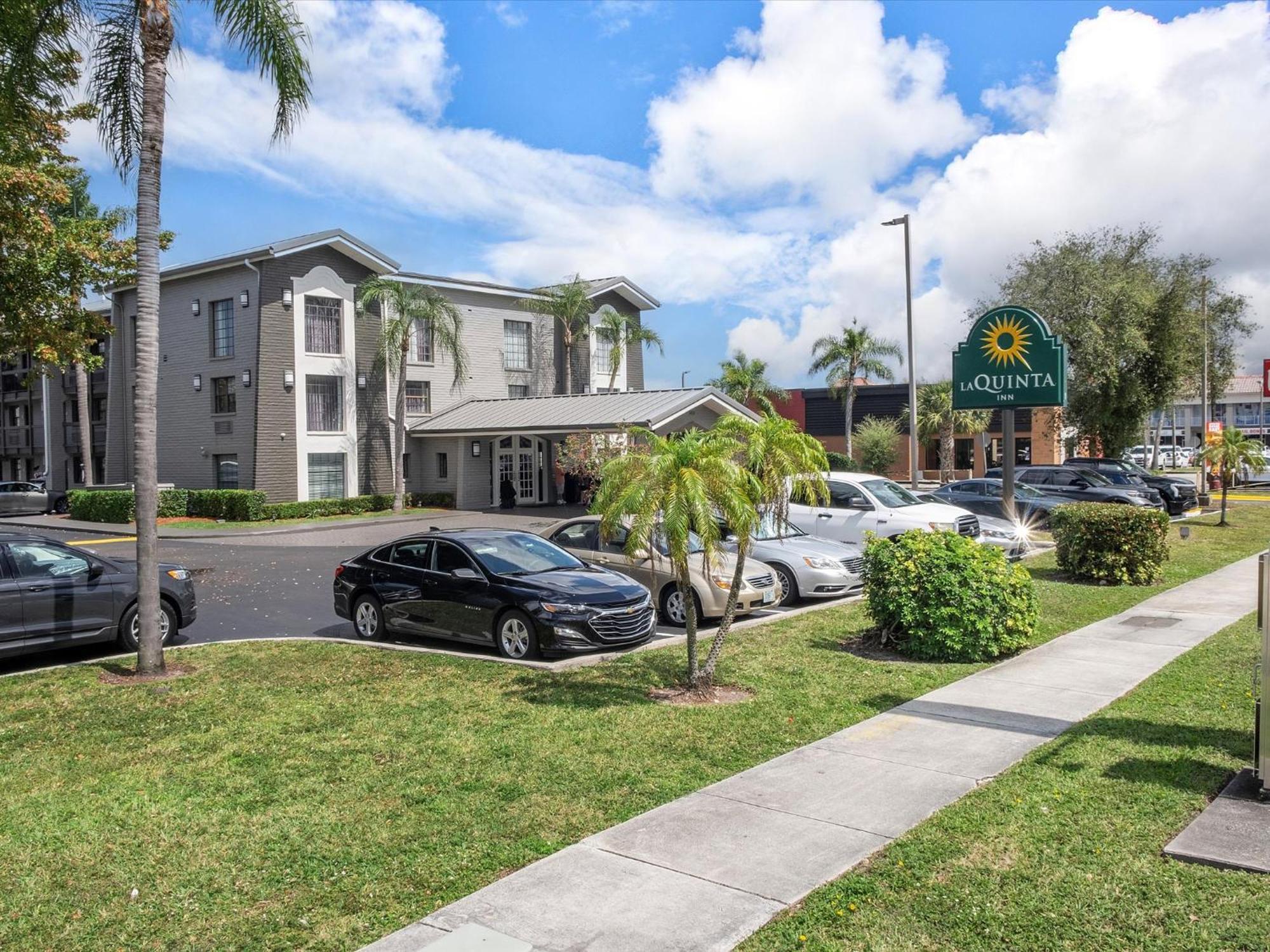 La Quinta Inn By Wyndham Miami Airport North Miami Springs Exteriör bild
